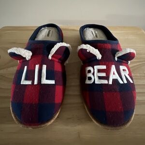 Dearfoams Red Blue Plaid fuzzy Lil Bear Slippers Women's 11/12 Men's 9/10